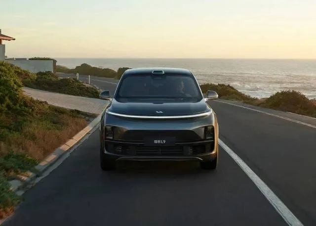 燃油汽车的发展前景_新能源汽车与燃油车的竞争:未来市场解析_燃油汽车的行业竞争环境