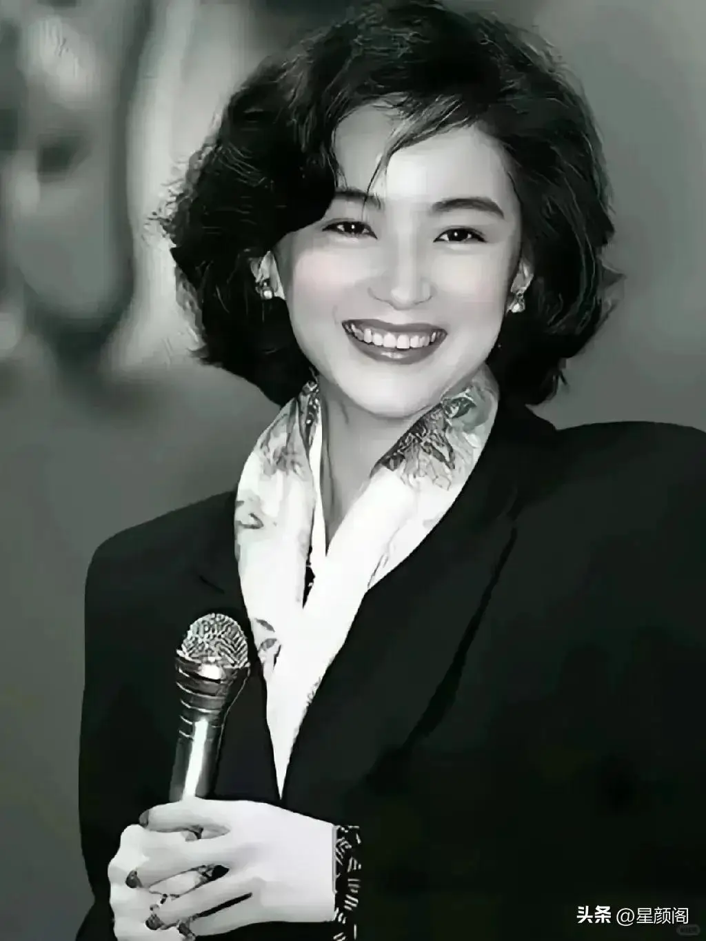 林青霞气质独特_林青霞介绍_林青霞的演艺风格与个人魅力