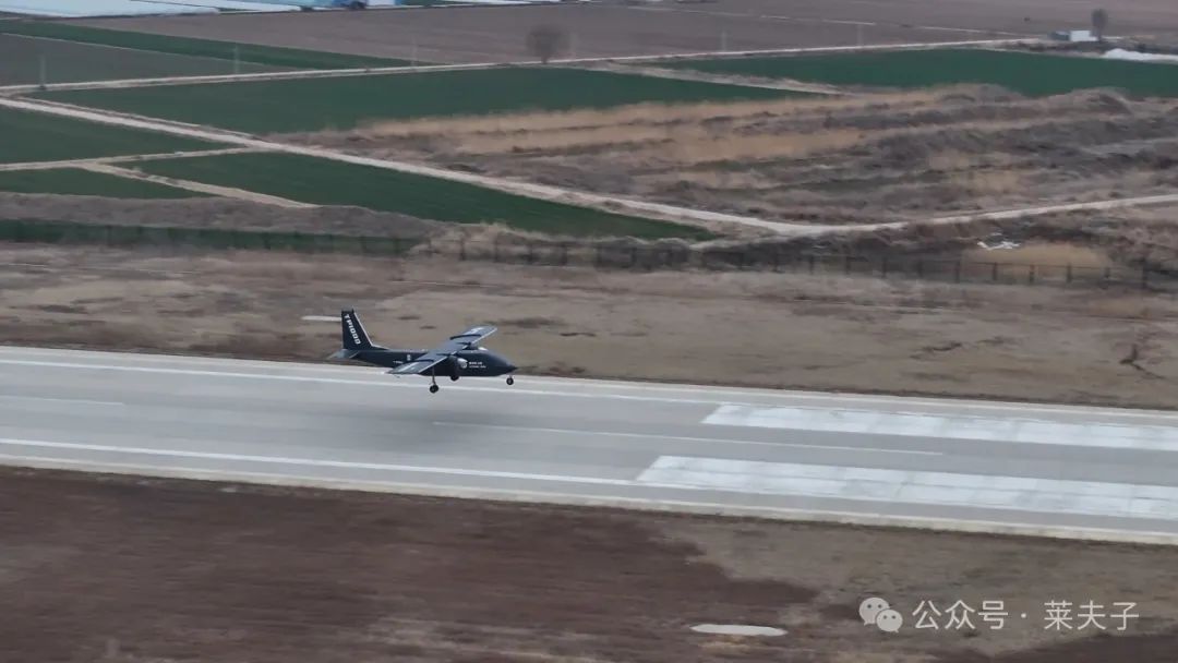 TP1000无人运输机成功首飞,实现智能空投的梦想_梦想飞行员无人机_能空投的无人机