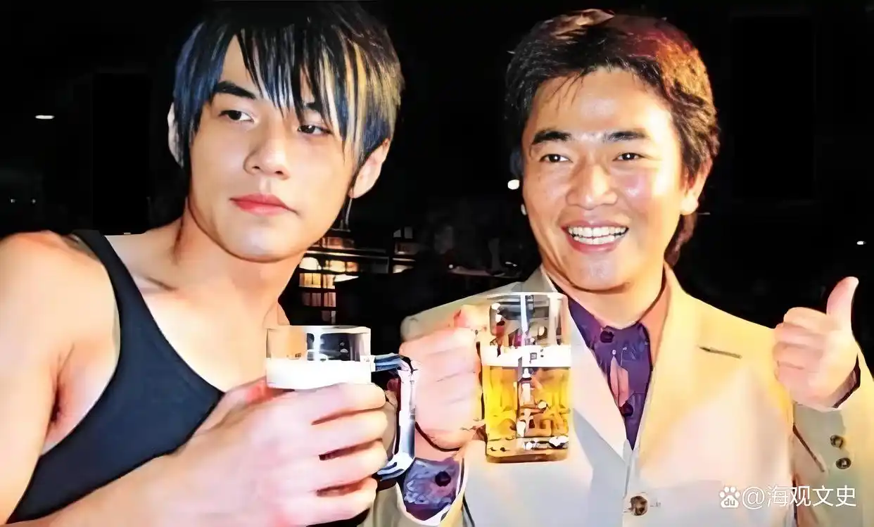 周杰伦采访聊青春_周杰伦谈音乐对青春的影响_周杰伦的青春歌