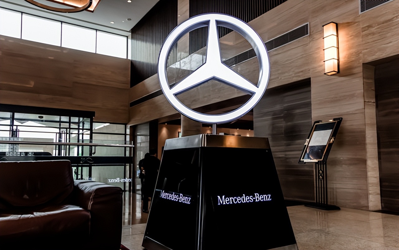 奔驰的全球生产布局与市场策略_奔驰汽车市场环境分析_奔驰产业