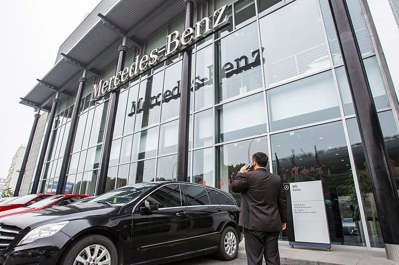 奔驰的全球生产布局与市场策略_奔驰汽车市场细分市场定位_奔驰汽车产业链