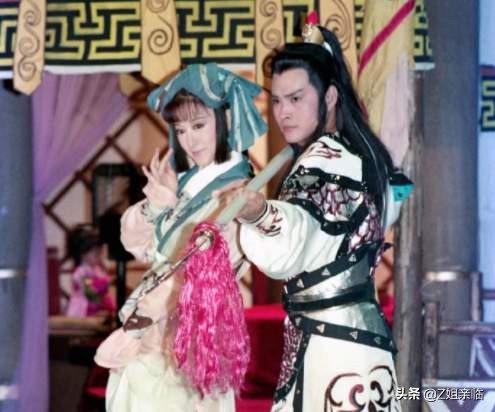 吕布貂蝉爱情故事视频_吕布貂蝉爱情故事简短_吕布与貂蝉的爱情故事