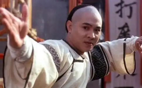 李连杰的影视评价与观众反响_评价李连杰视频_李连杰的反派电影