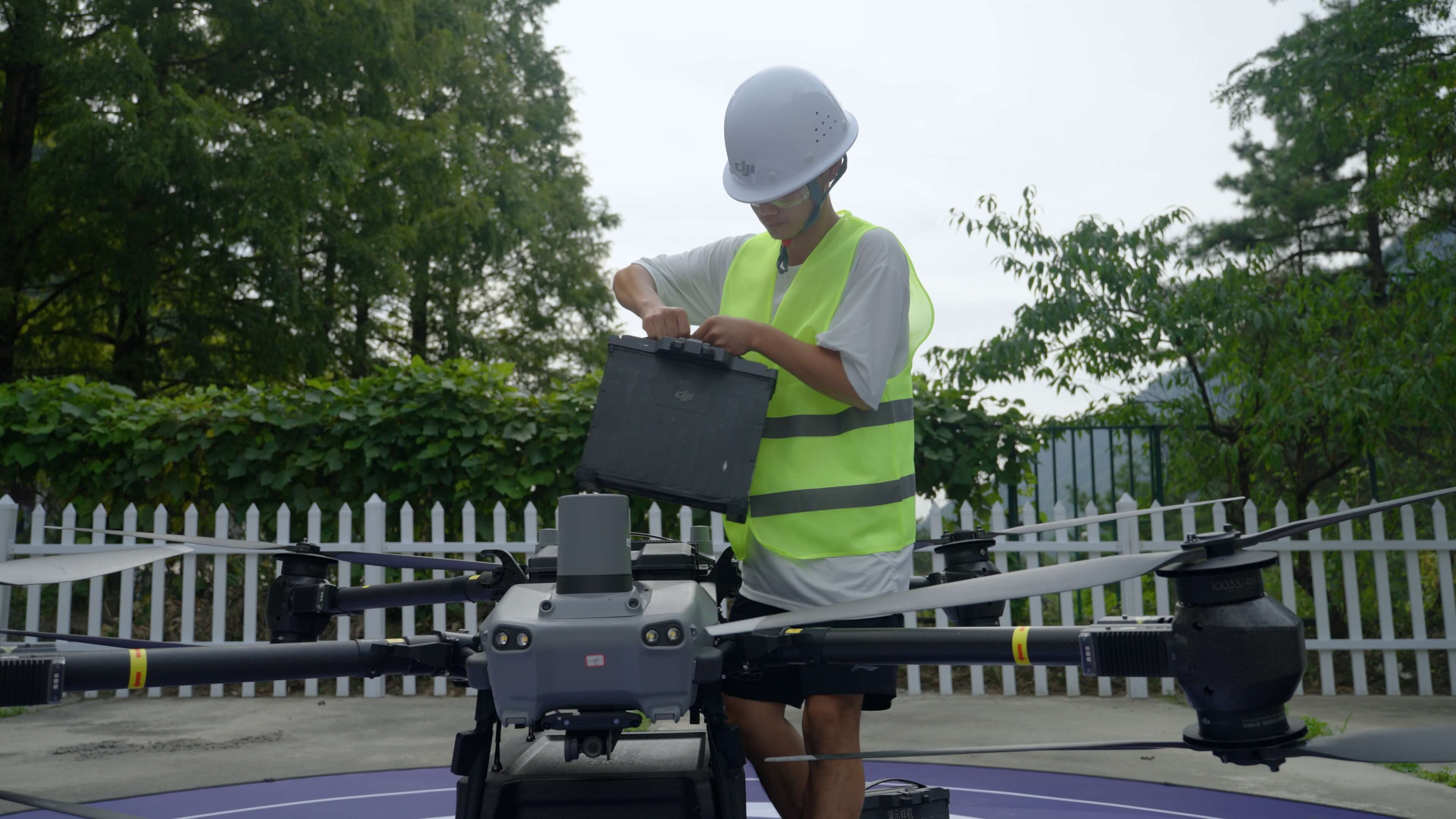 物流无人配送发展前景_无人货物运输_TP1000大型无人运输机的智能空投,为物资配送开新局