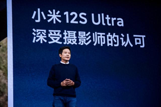 三年上百亿投入，自研芯片、系统，雷军是如何带领小米破局高端